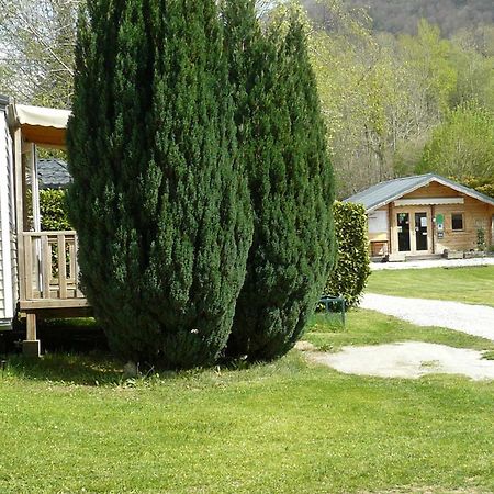 Camping Le Rey Louvie Juzon エクステリア 写真
