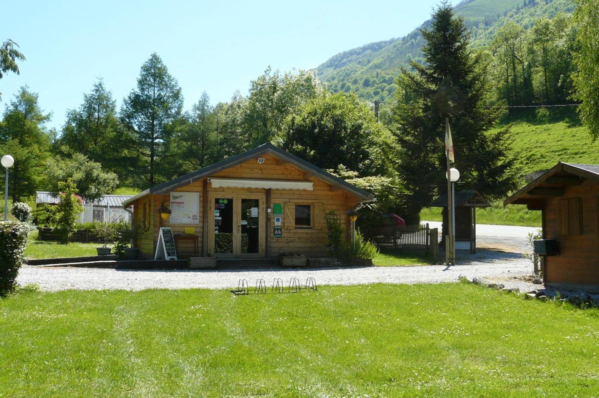 Camping Le Rey Louvie Juzon エクステリア 写真