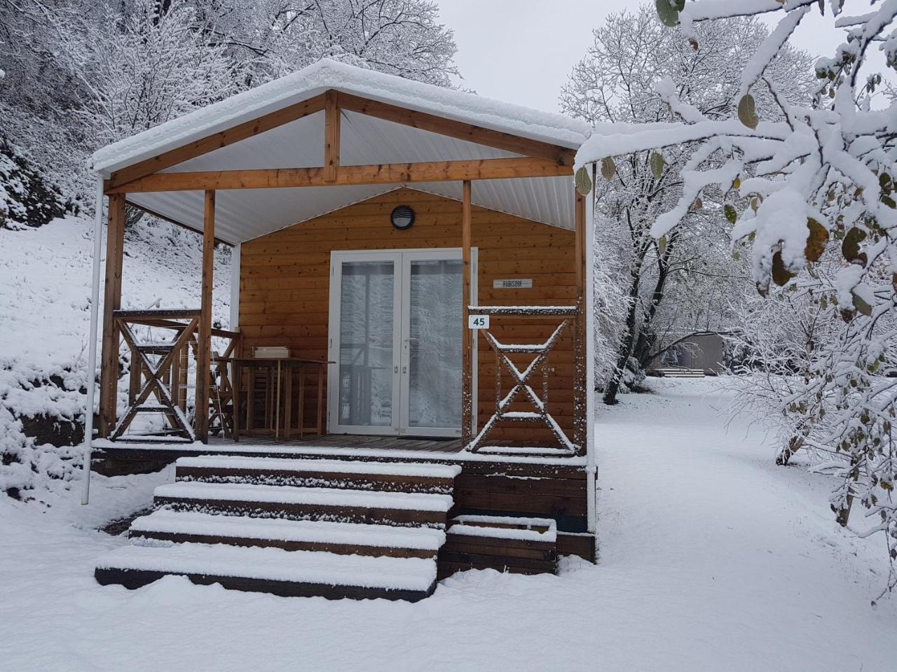 Camping Le Rey Louvie Juzon エクステリア 写真