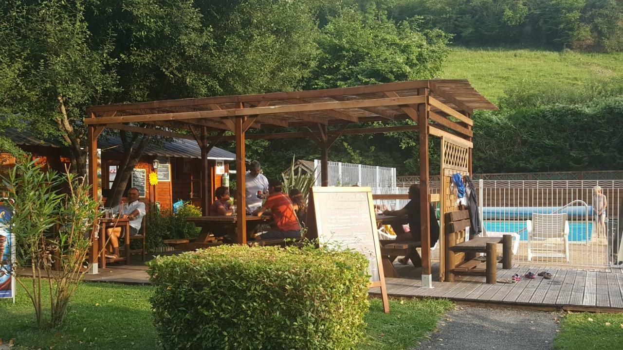 Camping Le Rey Louvie Juzon エクステリア 写真